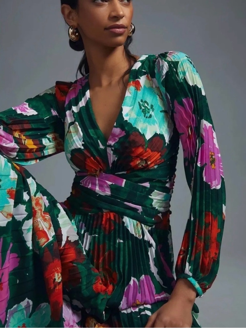Anthropologie Emerald Green Floral Pleated V-Neck Long Sleeve Midi Dress